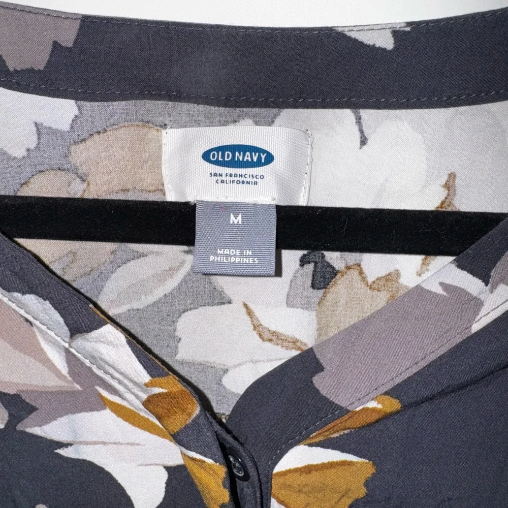 Floral Print Romper with Button Detail - Picture 4 of 4